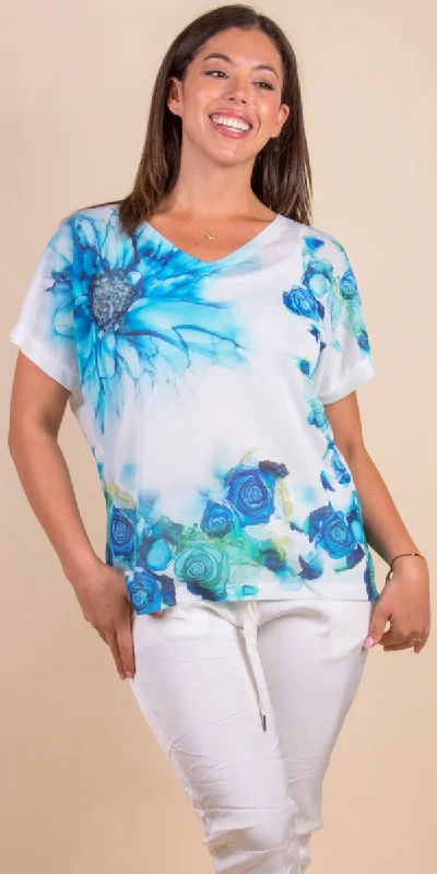 White Knit Top w/ Blue Rose DetailsKnit Ribbed