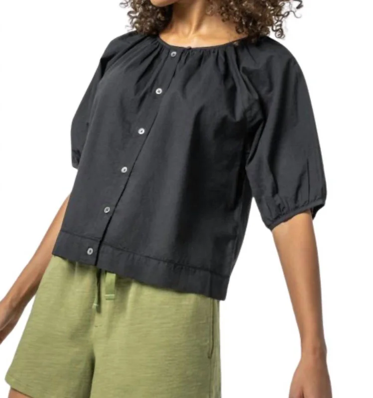 Removable fur collarElbow Sleeve Buttondown Top In Black