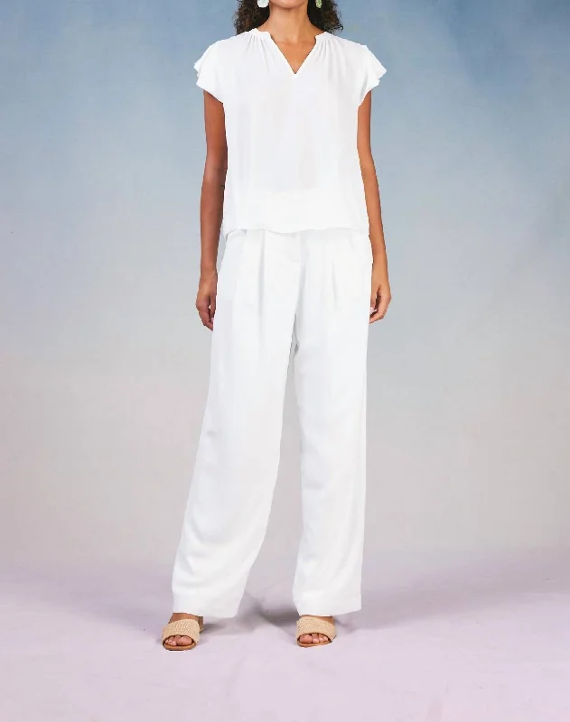 Minimalist Short Sleeve TopsFlutter Sleeve Top In White