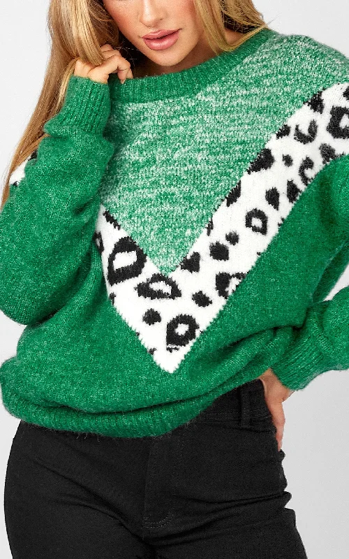 Wilma Knit - Green LeopardKnitted Graphic