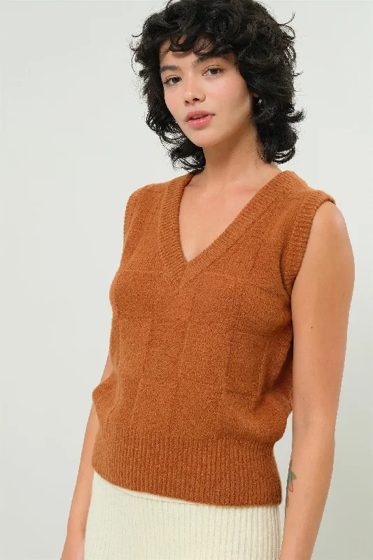 Scoop Neck Knit TopsBasketweave Sweater Vest - Chocolate