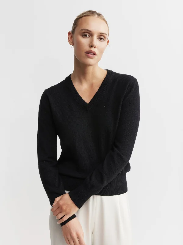 Plush Knit TopsEssential Cashmere Rib V Sweater - Black